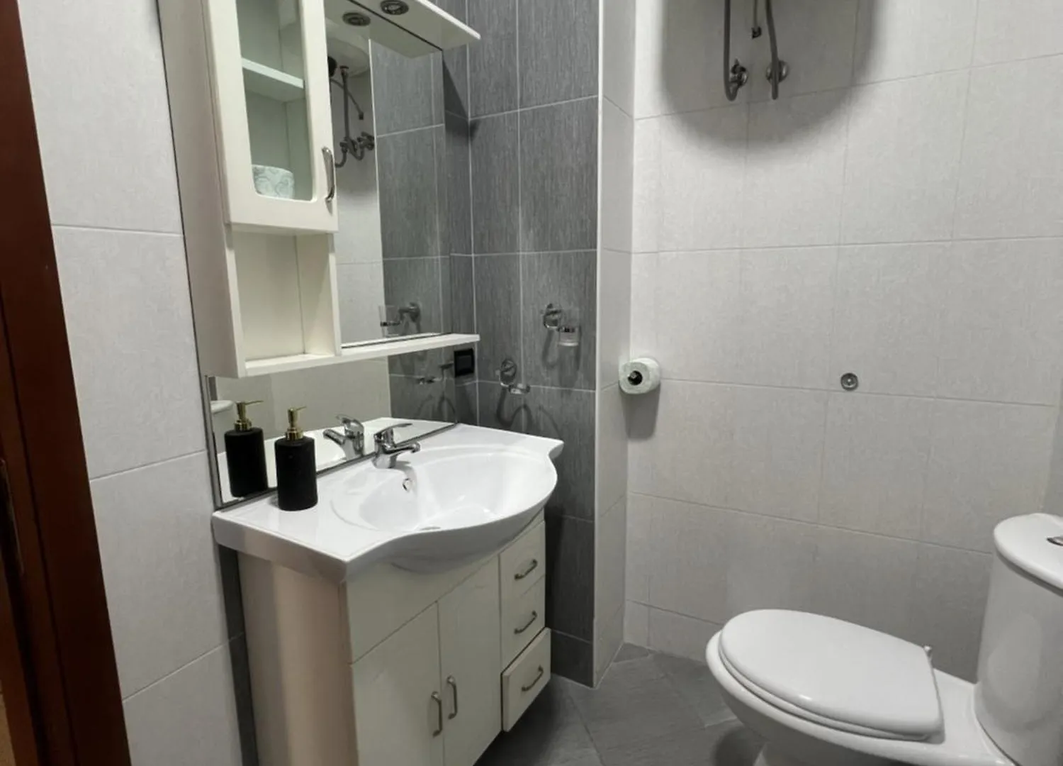 Elly Apartment Durres 0*,  Albania